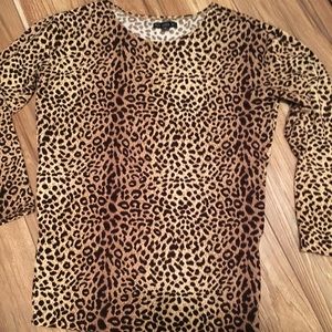 Leopard print light weight sweater with pockets